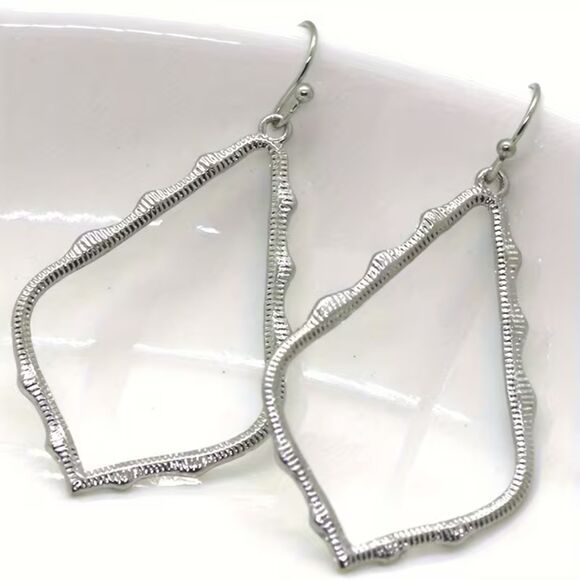 Silver Textured Irregular Teardrop Dangle Earrings Drop Pendant Hollow Charm New - Picture 2 of 5